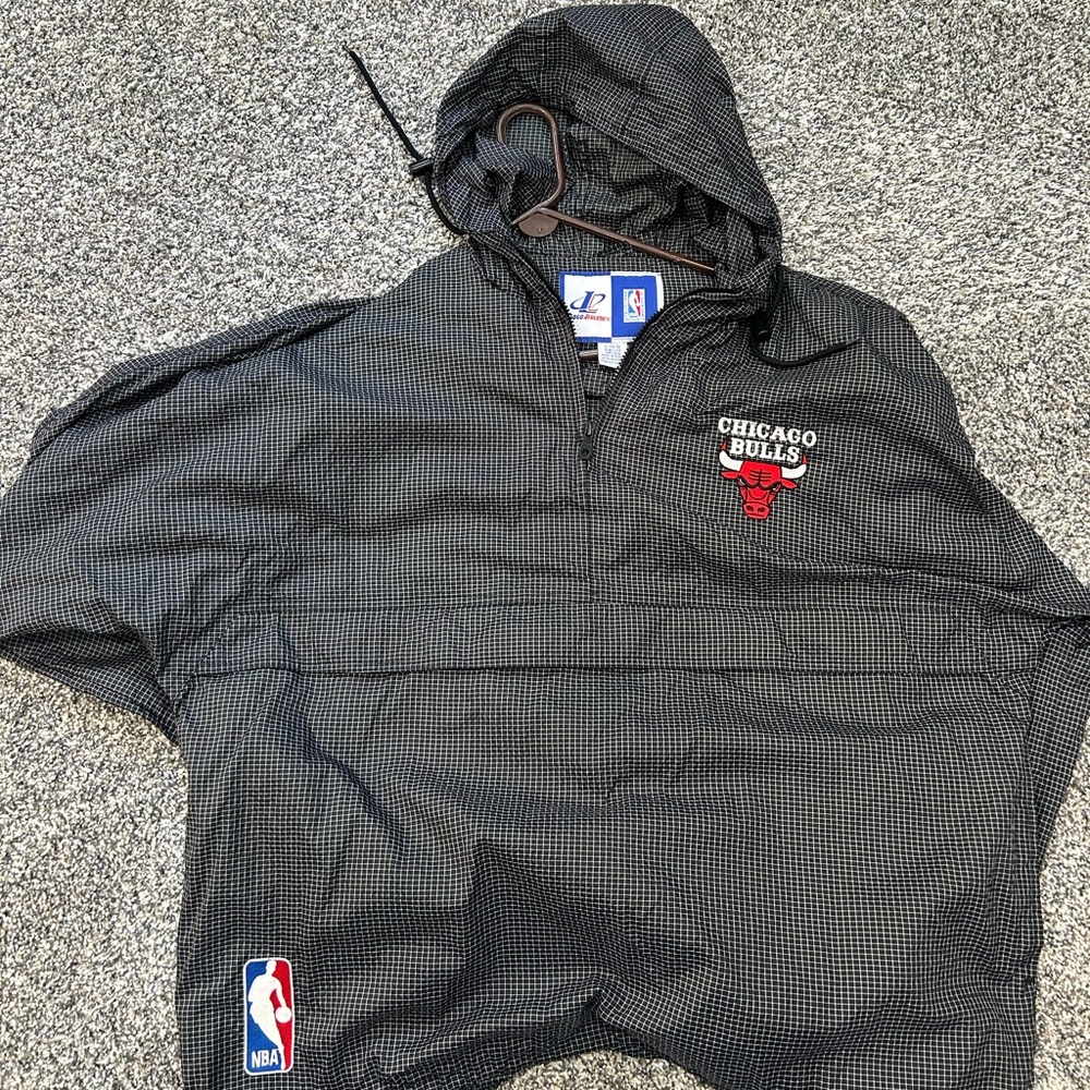 Vintage Logo Athletic Chicago Bulls Pullover